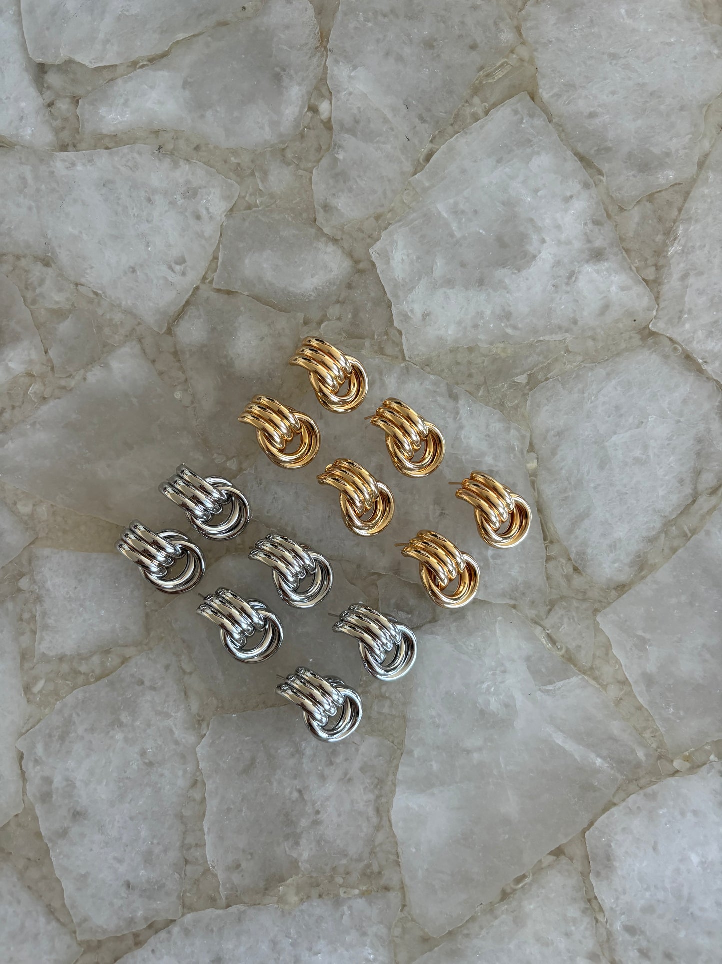 Knot Earrings Gold